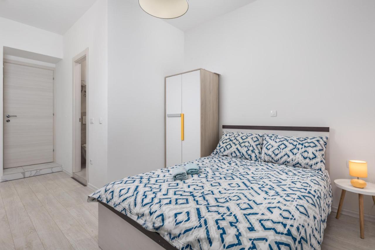 Studio Apartments Fran'S Rijeka Exterior photo